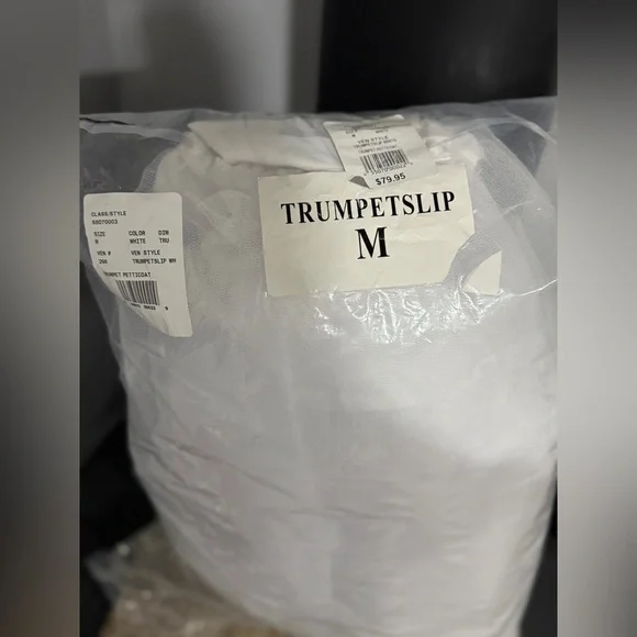 NWT DAVID'S BRIDAL Trumpet Slip - Picture 8 of 10